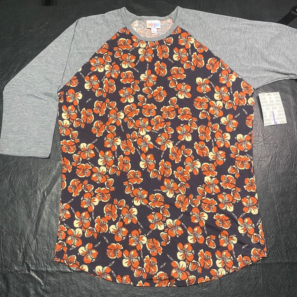 LulaRoe Randy Top - Picture 2 of 6